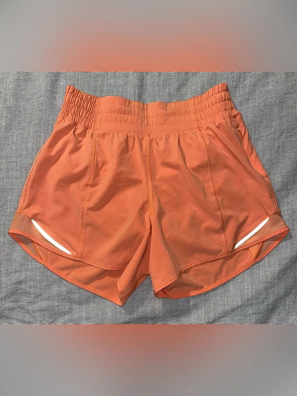 Lululemon Hotty Hot High-Rise Shorts 4” | Sunny Coral | Size 4